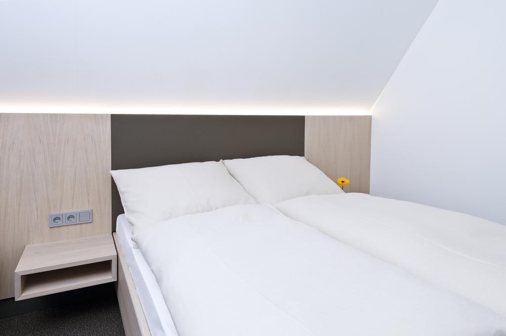 Hotel Kaeferstein Garni Norimberga Esterno foto