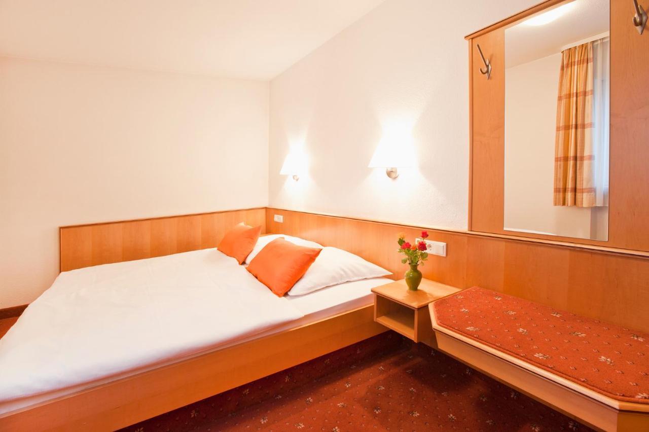 Hotel Kaeferstein Garni Norimberga Esterno foto